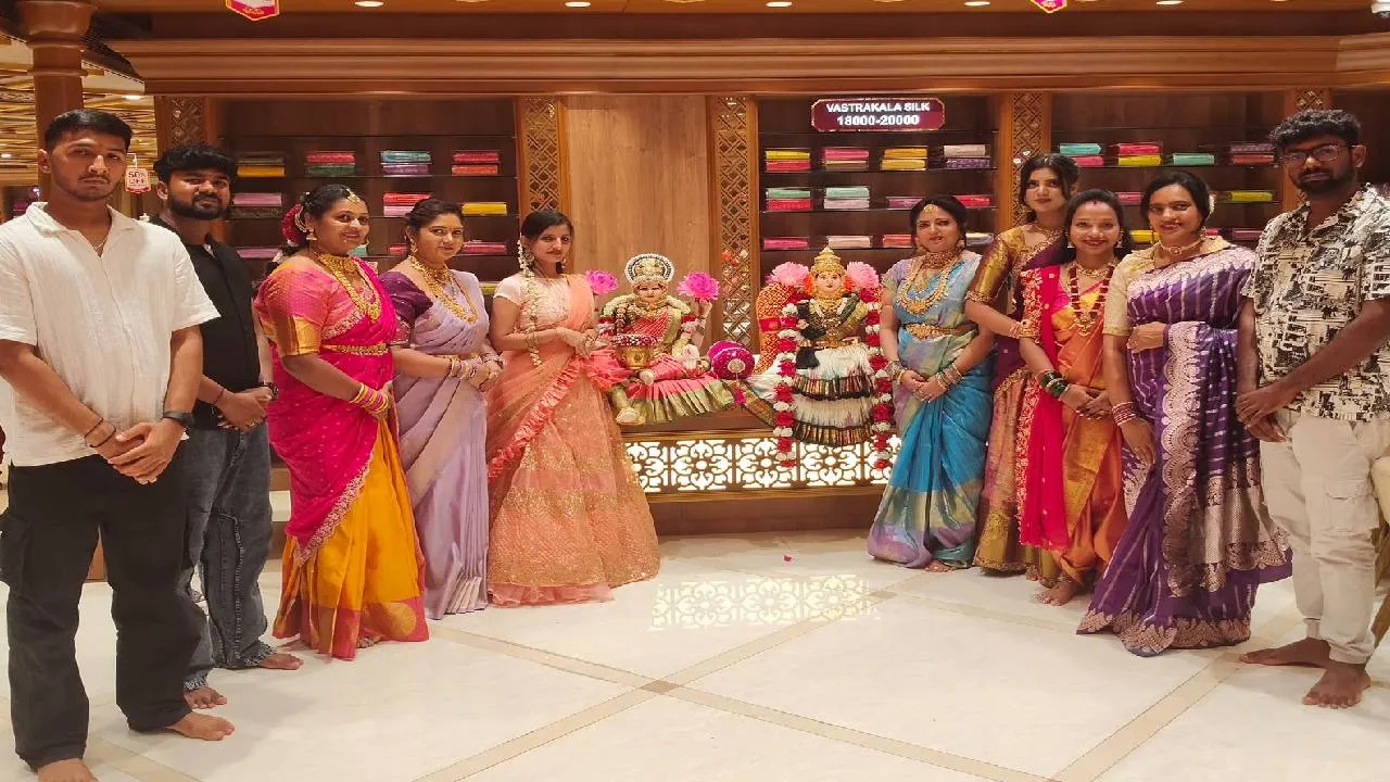 Varamahalaxmi Saree Draping