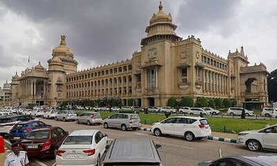 ವಿಧಾನಸೌಧದ ಬಳಿ ಆತ್ಮಹತ್ಯೆಗೆ ಯತ್ನಿಸಿದ ರೈತ