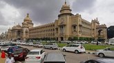 ವಿಧಾನಸೌಧದ ಬಳಿ ಆತ್ಮಹತ್ಯೆಗೆ ಯತ್ನಿಸಿದ ರೈತ