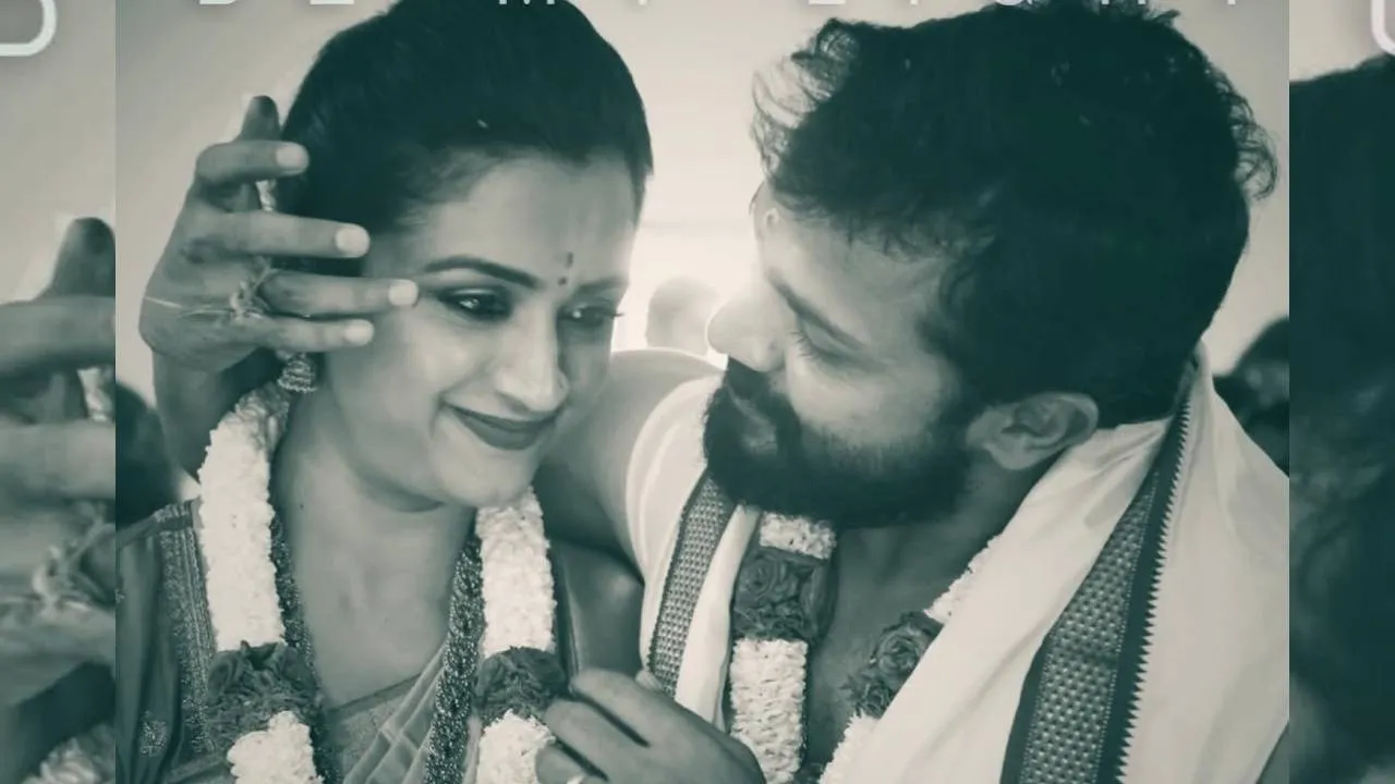 Vijay Raghavendra: ಪ್ರೀತಿ ಎಂದರೆ ನೀನೇ; ಜನ್ಮದಿನದಂದು ಪತ್ನಿ ಸ್ಪಂದನಾ ನೆನೆದು ವಿಜಯ್‌ ರಾಘವೇಂದ್ರ ಭಾವುಕ ಪೋಸ್ಟ್‌ - Image 6