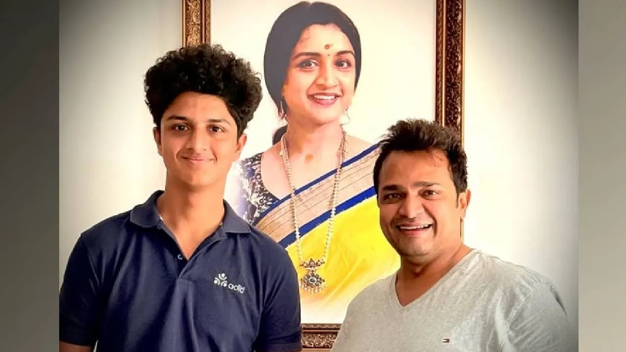 ʼಚಿನ್ನ ನಿನ್ನ ಮಗ ಪಾಸ್‌ ಆಗಿದ್ದಾನೆʼ; ದಿವಂಗತ ಪತ್ನಿ ನೆನಪಲ್ಲಿ ವಿಜಯ್‌ ರಾಘವೇಂದ್ರ ಪೋಸ್ಟ್ - Image 2