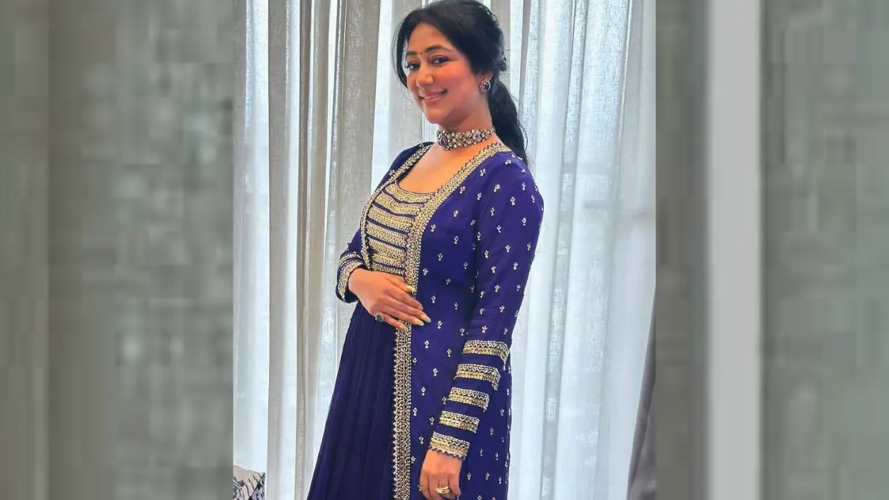 Vijayalakshmi Darshan: ನೀಲಿ ಬಣ್ಣದ ಡ್ರೆಸ್‌ನಲ್ಲಿ ಮಿಂಚಿದ ವಿಜಯಲಕ್ಷ್ಮೀ ದರ್ಶನ್‌; ಪುತ್ರ ವಿನೀಶ್‌ ಜತೆಗಿನ ಫೋಟೋಗಳು ವೈರಲ್‌ - Image 2