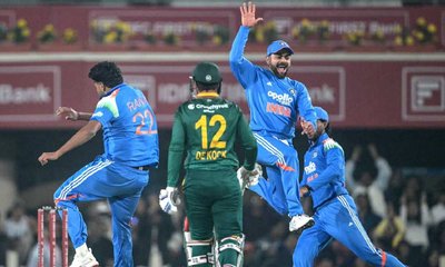 ಮೊದಲ ಏಕದಿನದಲ್ಲಿ ರೋಮಾಂಚನಕಾರಿ ಗೆಲುವು ಸಾಧಿಸಿದ ಭಾರತ