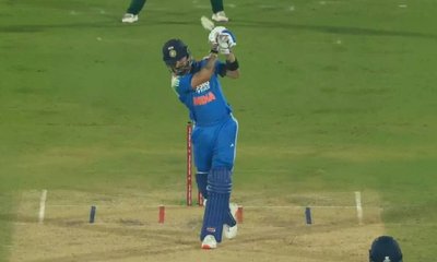 ಕೊಹ್ಲಿ ನೋ ಲುಕ್‌ ಸಿಕ್ಸರ್‌ ಕಂಡ ದಂಗಾದ ಡಿ ಕಾಕ್‌, ಕಾರ್ಬಿನ್ ಬಾಷ್