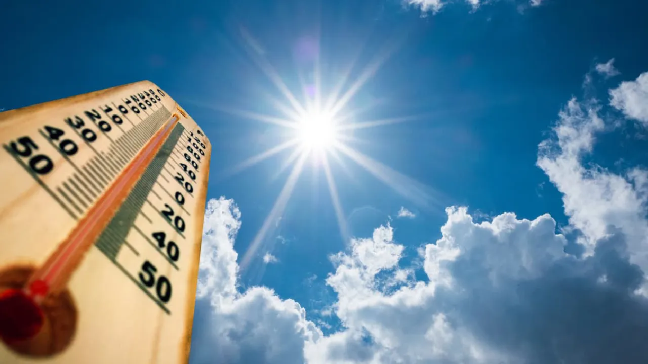 Karnataka Weather: ಹಾಸನ, ಕೊಡಗಿನಲ್ಲಿ ಮಳೆ ಸಾಧ್ಯತೆ;  ಬೆಂಗಳೂರಿನಲ್ಲಿ ಏರುತ್ತಲೇ ಇದೆ ತಾಪಮಾನ