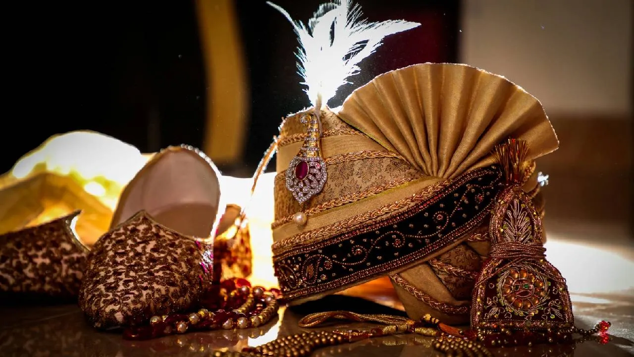 Wedding Fashion 2025: ವೆಡ್ಡಿಂಗ್ ಸಮಾರಂಭಗಳಲ್ಲಿ ರಾಯಲ್ ಲುಕ್‌ಗೆ ಸೈ ಎಂದ ಫ್ಯಾಷನ್ ಪ್ರಿಯರು - Image 1