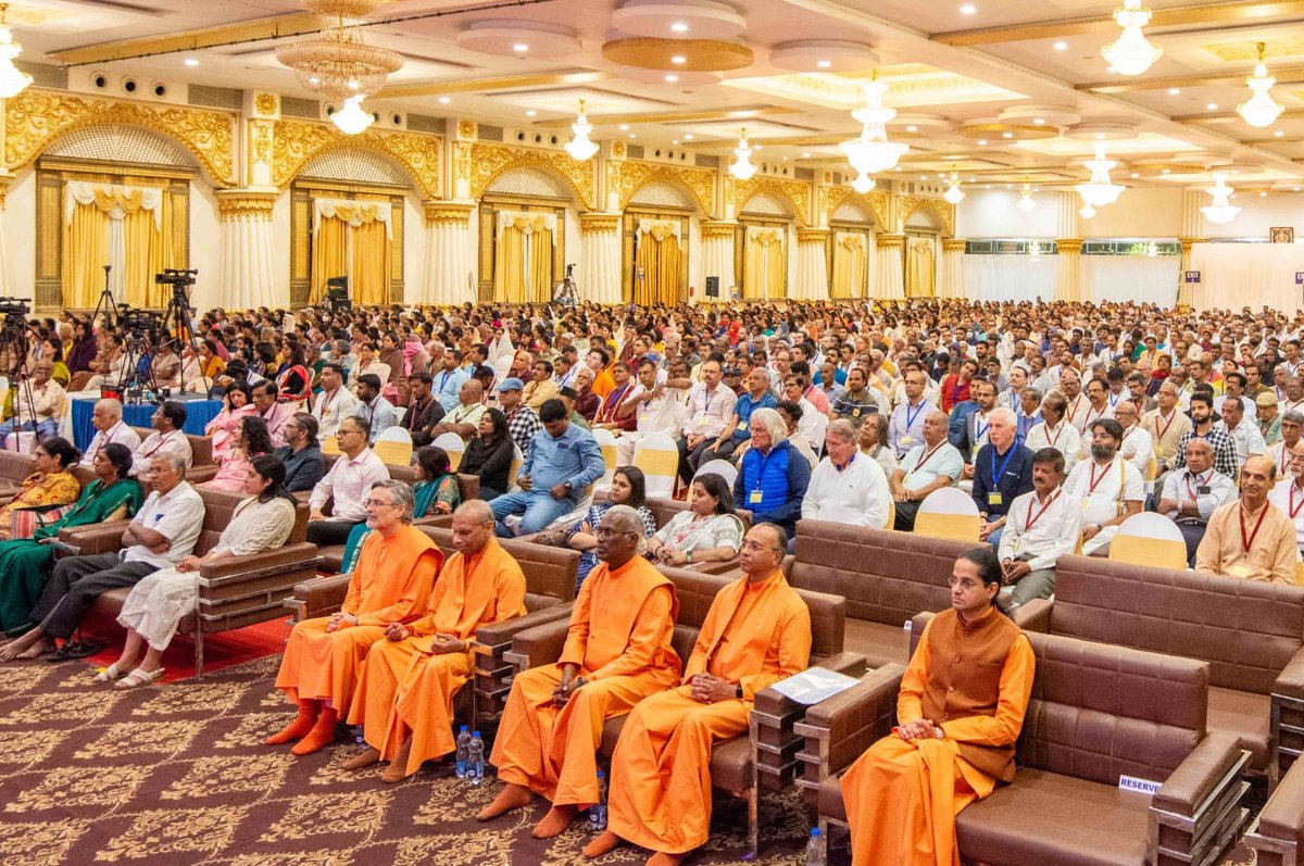 ಅರಮನೆ ಮೈದಾನದಲ್ಲಿ ವೈ.ಎಸ್.ಎಸ್. – ಎಸ್.ಆರ್.ಎಫ್.ನ ಅಧ್ಯಕ್ಷರ ಪ್ರವಚನ
