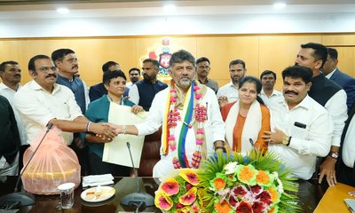 ಮುಖ್ಯಮಂತ್ರಿ ರವರನ್ನು ಭೇಟಿಯಾದ ಕರಾವಳಿಯ ಜೈನ ಜ್ಯೋತಿಷಿ