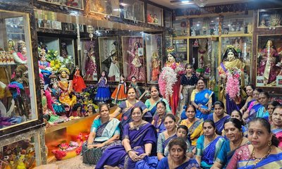 ಗೊಂಬೆ ಮನೆಯಲ್ಲಿ 9 ದಿನಗಳ ಕಾಲ ನವರಾತ್ರಿ ಹಬ್ಬ ಆಚರಣೆ