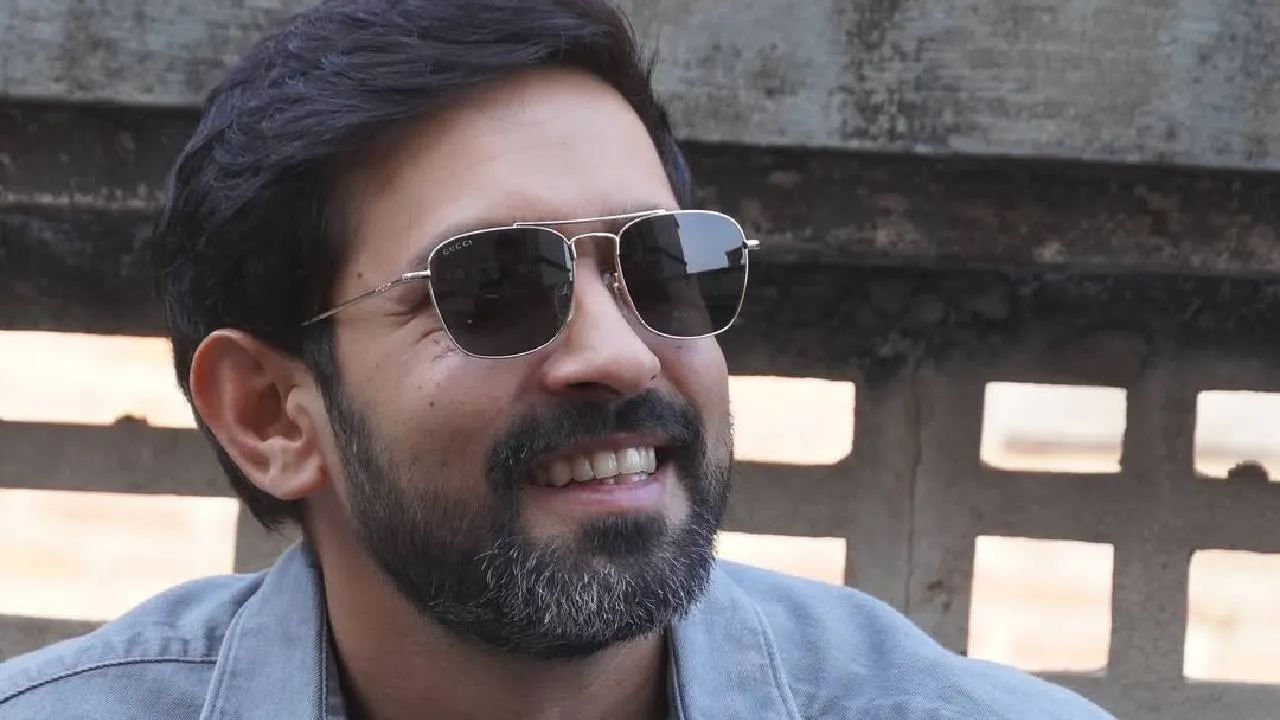 Vikrant Massey: ತೆರೆಮೇಲೆ ಬರಲಿದೆ ಶ್ರೀ ಶ್ರೀ ರವಿ ಶಂಕರ್‌ ಜೀವನ ಚರಿತ್ರೆ; ವಿಕ್ರಾಂತ್‌ ಮೆಸ್ಸಿಗೊಲಿದ ನಾಯಕ ಪಟ್ಟ - Image 3