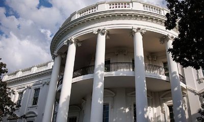 ಟ್ರಂಪ್‌ ಶ್ವೇತ ಭವನದಲ್ಲಿದ್ದಾಗಲೇ ಹೊರಗಡೆ ಗುಂಡಿನ ದಾಳಿ