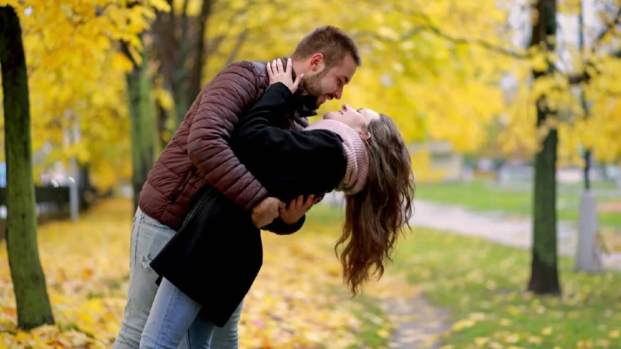 Winter Fashion 2025: 2025ರ ವಿಂಟರ್ ಫ್ಯಾಷನ್‌ಗೆ ಲಗ್ಗೆ ಇಟ್ಟ ಫ್ಯಾಷನ್‌ವೇರ್‌ಗಳಿವು! - Image 3