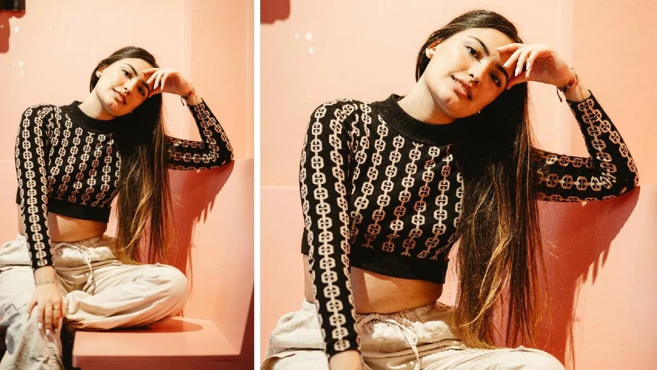 Winter Fashion 2025: ಚಳಿಗಾಲದಲ್ಲಿ ಹುಡುಗಿಯರಿಗೆ ಗ್ಲಾಮರಸ್ ಲುಕ್ ನೀಡಲು ಬಂತು ಕ್ರಾಪ್ ಸ್ವೆಟರ್ಸ್ - Image 5