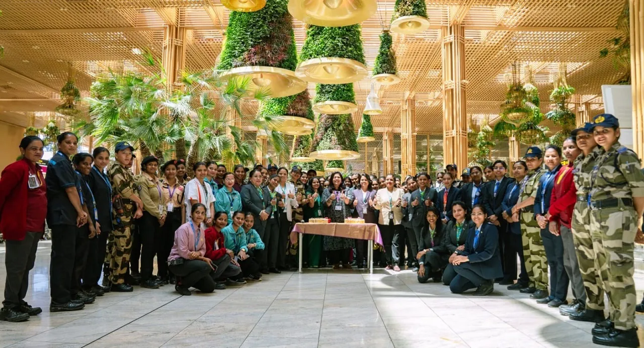 ವಿಶ್ವ ಮಹಿಳಾ ದಿನಾಚರಣೆ ಪ್ರಯುಕ್ತ ವಿಮಾನ ನಿಲ್ದಾಣದ ಸಂಪೂರ್ಣ ಕಾರ್ಯಾಚರಣೆ ನಡೆಸಿಕೊಟ್ಟ ಬಿಐಎಎಲ್‌ಆರ್‌ ಮಹಿಳಾ ತಂಡ