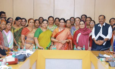 ಸಚಿವೆ ಹೆಬ್ಬಾಳ್ಕರ್‌ ಸಂಧಾನ; ಪ್ರತಿಭಟನೆ ಹಿಂಪಡೆದ ಅಂಗನವಾಡಿ ನೌಕರರು