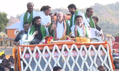 ಬಿಎಸ್‌ವೈ ಅದ್ಧೂರಿ ಪುರಪ್ರವೇಶ; ಮೆರವಣಿಗೆ ಮೂಲಕ ಸ್ವಾಗತ