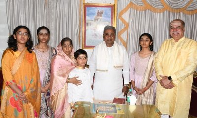 ಕಲಬುರಗಿಯ ಶ್ರೀ ಶರಣಬಸವೇಶ್ವರ ಸಂಸ್ಥಾನಕ್ಕೆ ಸಿಎಂ ಸಿದ್ದರಾಮಯ್ಯ ಭೇಟಿ