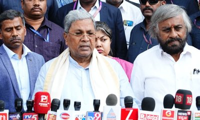 ಸಾಲುಮರದ ತಿಮ್ಮಕ್ಕ ಅಂತಿಮ ದರ್ಶನ ಪಡೆದ ಸಿಎಂ ಸಿದ್ದರಾಮಯ್ಯ