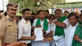ವಾರದ ಬಳಿಕ ಕಬ್ಬು ಬೆಳೆಗಾರರ ಹೋರಾಟ ಅಂತ್ಯ