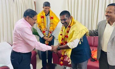 ಸಚಿವ ಪರಮೇಶ್ವರ್ ಭೇಟಿಯಾದ ಕೆಎಸ್‌ಸಿಎ ಅಧ್ಯಕ್ಷ ವೆಂಕಟೇಶ್‌ ಪ್ರಸಾದ್‌