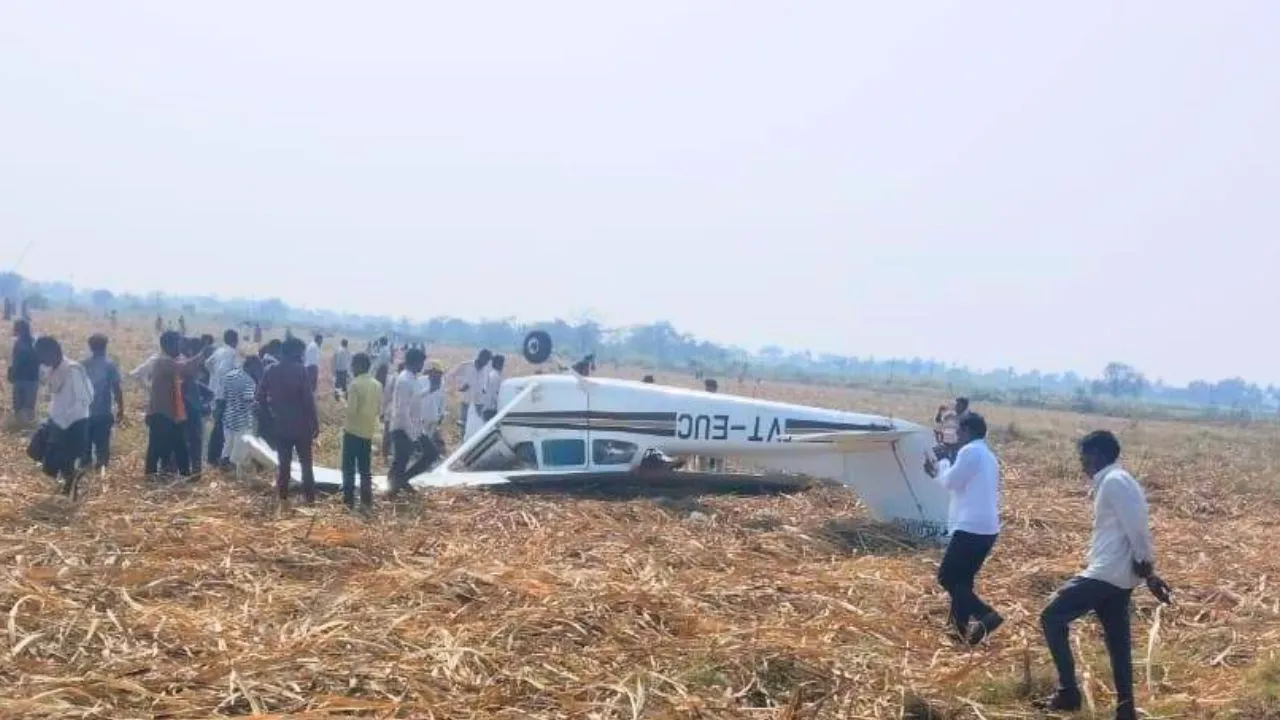 Vijayapura Jet Crash: ವಿಜಯಪುರದಲ್ಲಿ ಖಾಸಗಿ ಜೆಟ್‌ ಪತನ; ಇಬ್ಬರಿಗೆ ಗಂಭೀರ ಗಾಯ