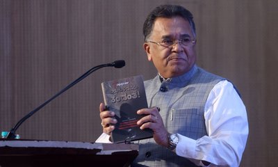 ವಿಶ್ವೇಶ್ವರ ಭಟ್‌ ಅವರ 103ನೇ ಪುಸ್ತಕ 'ಬದುಕುಳಿದವರು ಕಂಡಂತೆʼ ಬಿಡುಗಡೆ