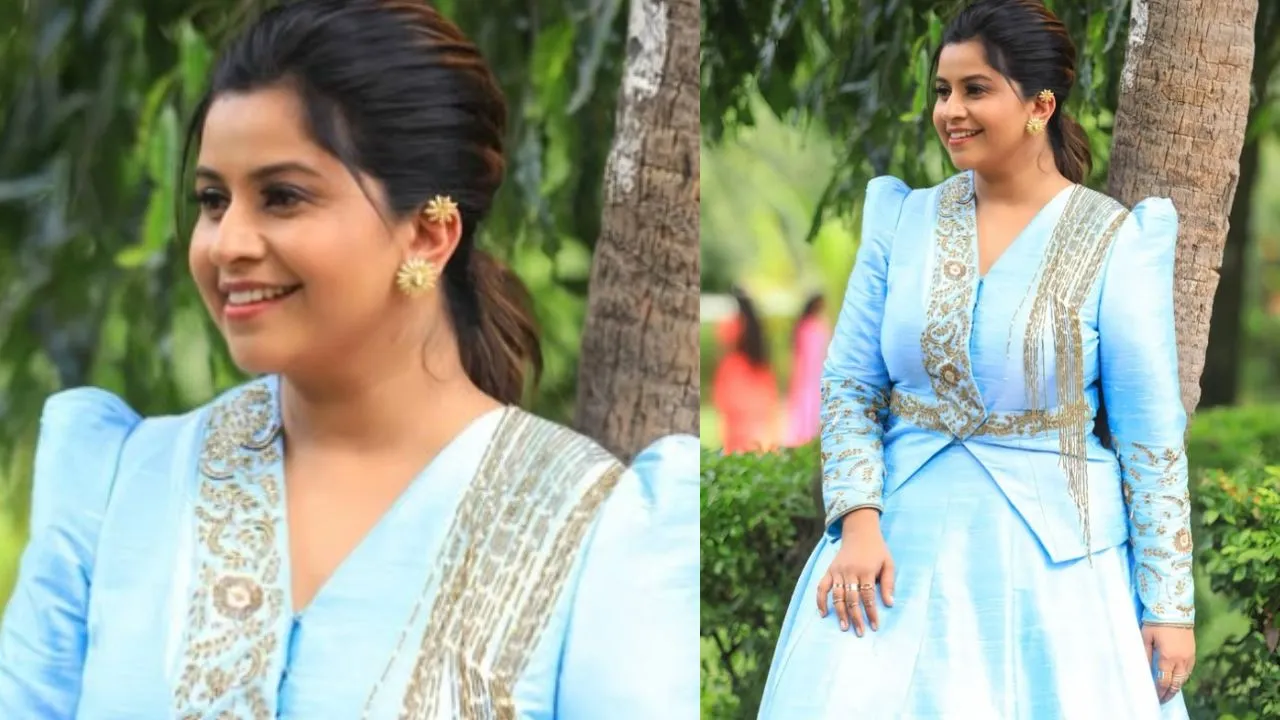 Star Fashion 2025: ಇಂಡೋ-ವೆಸ್ಟರ್ನ್‌ ಡಿಸೈನರ್‌ ಸ್ಕರ್ಟ್‌ನಲ್ಲಿ ವಿಂಟರ್‌ ಫ್ಯಾಷನ್‌ಗೆ ಸೈ ಎಂದ ಅನುಶ್ರೀ - Image 1