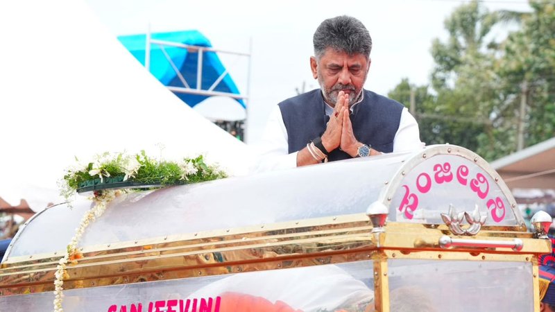 _ Chennamma's funeral (4)