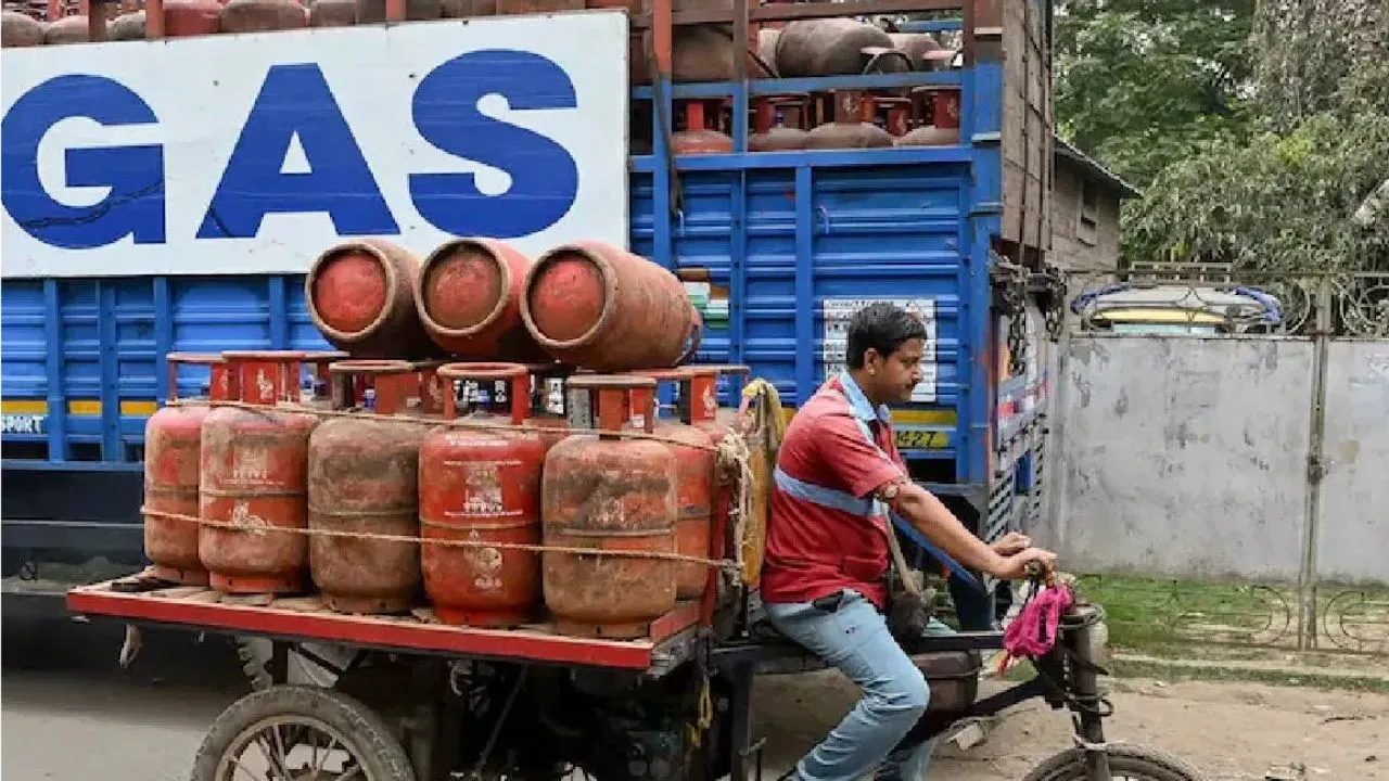 ಪಿಎನ್‌ಜಿಗೆ ಬದಲಾಯಿಸಲು ನಿರಾಕರಿಸಿದರೆ ಎಲ್‌ಪಿಜಿ ಪೂರೈಕೆ ಕಡಿತ