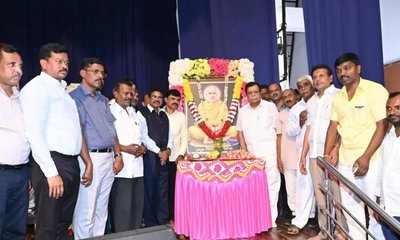 ಎಲ್ಲರೂ ಸ್ವಾಭಿಮಾನದ ಬದುಕು ನಡೆಸಬೇಕು: ಕೆ.ಎನ್‌.ರಾಜಣ್ಣ