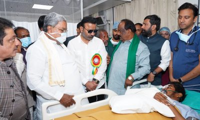 ಹುಬ್ಬಳ್ಳಿಯಲ್ಲಿ ಕಟೌಟ್ ಬಿದ್ದು ಗಾಯಗೊಂಡವರ ಆರೋಗ್ಯ ವಿಚಾರಿಸಿದ ಸಿಎಂ