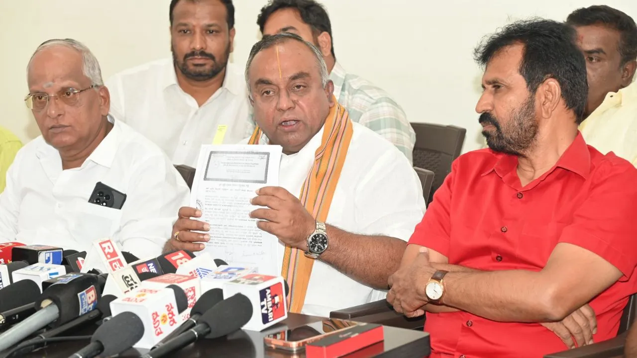 Mysuru News: ಮೈಸೂರು ಕುರುಬರಹಳ್ಳಿ 24 ಎಕರೆ ಜಮೀನು ವಿವಾದ; ಕಾನೂನು ಕ್ರಮಕ್ಕೆ ಟಿ.ಎಸ್. ಶ್ರೀವತ್ಸ ಆಗ್ರಹ