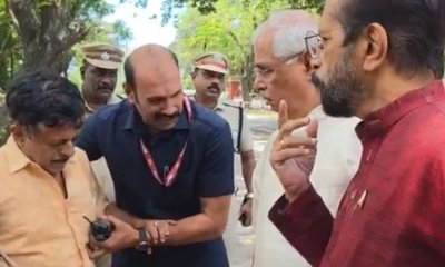 ಪ್ರಜ್ಞಾಹೀನನಾದ ವ್ಯಕ್ತಿ ನೆರವಿಗೆ ಧಾವಿಸಿದ ಕೇರಳ ರಾಜ್ಯಪಾಲ