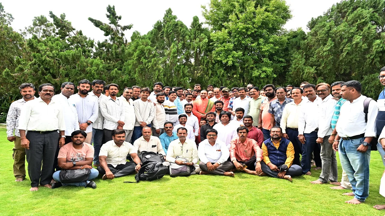 'ಮಾನವ ಸೇವೆಯೇ ಮಾಧವ ಸೇವೆ'; ಆರೋಗ್ಯ, ಶಿಕ್ಷಣ ವ್ಯಾಪಾರವಾಗಬಾರದು: ಸತ್ಯಸಾಯಿ ಗ್ರಾಮದಲ್ಲಿ ಮಾಧ್ಯಮ ಸಂವಾದ