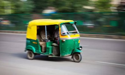 ಸ್ಕರ್ಟ್‌ ಧರಿಸಿದ್ರೆ ರೇಪ್‌ ಮಾಡ್ತೀನಿ ಎಂದು ಬೆದರಿಸಿದ ರಿಕ್ಷಾ ಚಾಲಕ