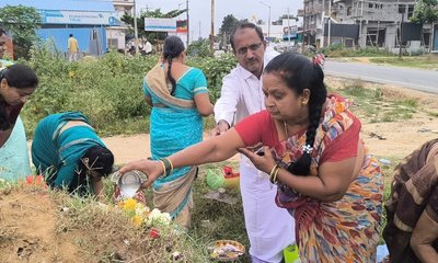ಸಂಭ್ರಮದ ನಾಗರ ಪಂಚಮಿ, ಹುತ್ತಕ್ಕೆ ಹಾಲೆರೆದು ಮಹಿಳೆಯರಿಂದ ಪೂಜೆ