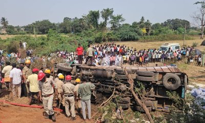 ವಧು ನೋಡಲು ಹೋಗುತ್ತಿದ್ದ ಗಂಡು, ಅಪ್ಪ- ಅಮ್ಮ ಅಪಘಾತದಲ್ಲಿ ದುರ್ಮರಣ