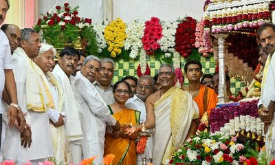 ಮೈಸೂರು ದಸರಾ ಉದ್ಘಾಟನೆಗೆ ಕವನದ ಮೂಲಕ ʼಬಾಗಿನʼ ನೀಡಿದ ಬಾನು ಮುಷ್ತಾಕ್‌