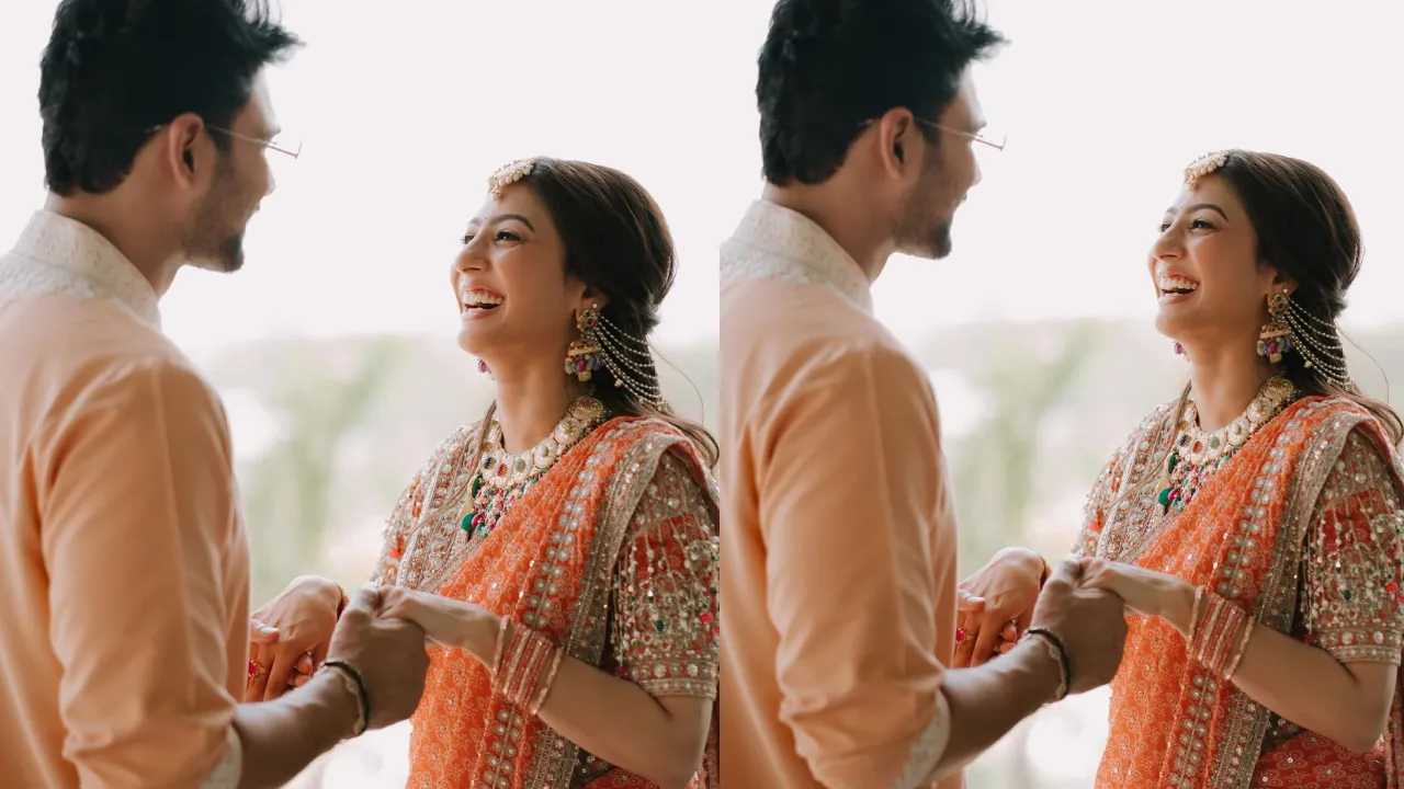 Photos: ʻನಿನ್ನ ನಗು ಮಾಸದಂತೆ ನೋಡಿಕೊಳ್ಳುವೆʼ; ಭಾವಿ ಪತ್ನಿ ಕಾವ್ಯರನ್ನು ಪರಿಚಯಿಸಿದ ತೆಲುಗು ನಟ ಬೆಲ್ಲಂಕೊಂಡ ಶ್ರೀನಿವಾಸ್ - Image 1