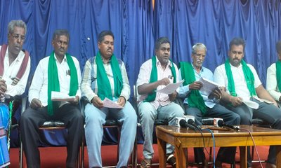 ಜಂಗಮಕೋಟೆ ಹೋಬಳಿಯಲ್ಲೇ ಕೈಗಾರಿಕೆ ಮಾಡಬೇಕು : ನಾವು ಭೂಮಿ ಕೊಡಲು ಸಿದ್ಧ
