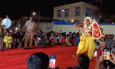 ತಮಟೆ ತಾಳಕ್ಕೆ ಹೆಜ್ಜೆ ಹಾಕಿದ ಹಸಿಕರಗ – ಭಕ್ತರ ಸಂಭ್ರಮ