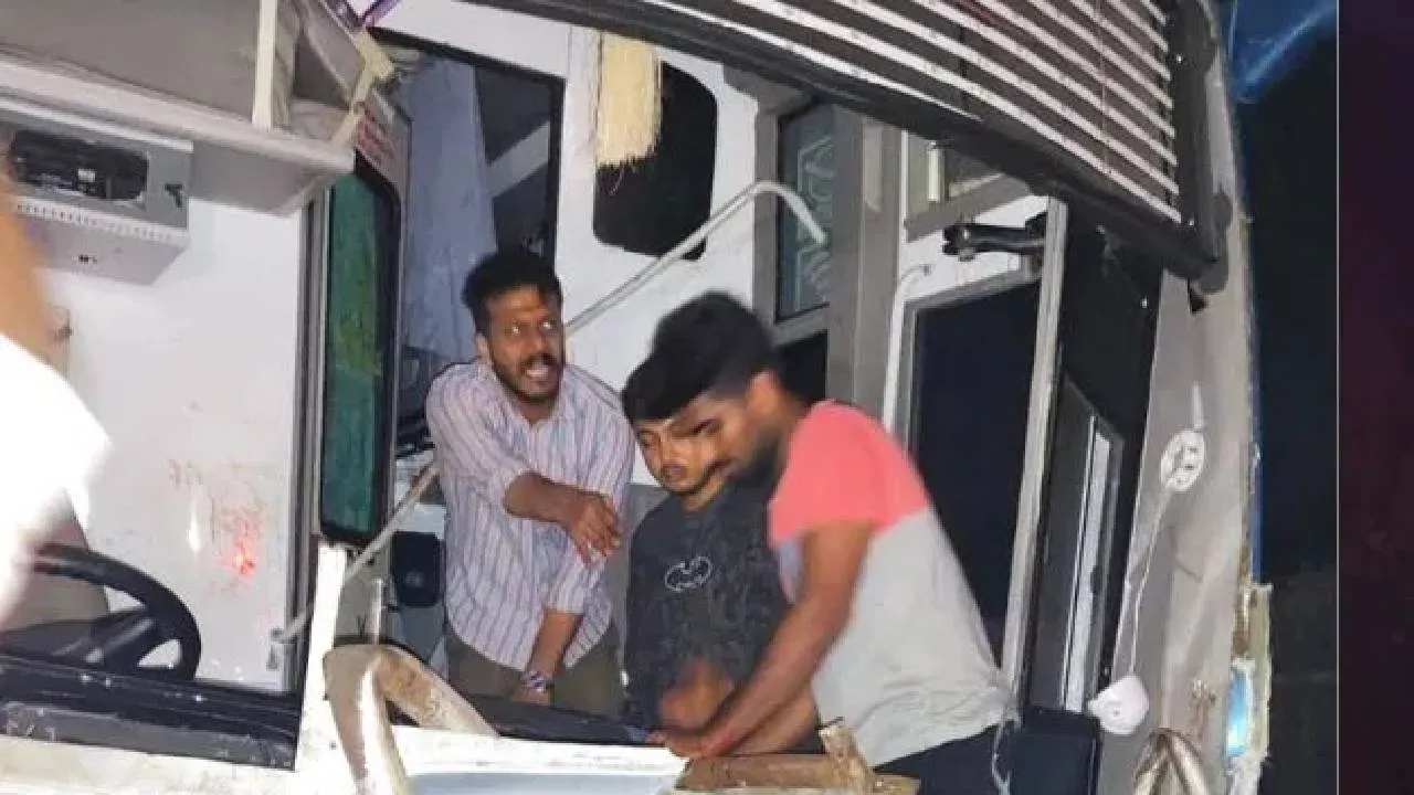 Road Accident: ರಾಮನಗರ ಬಳಿ ಬೆಂಗಳೂರು-ಮೈಸೂರು ಎಕ್ಸ್‌ಪ್ರೆಸ್‌ವೇಯಲ್ಲಿ ಭೀಕರ ಅಪಘಾತ, ನಾಲ್ವರು ಸ್ಥಳದಲ್ಲೇ ಸಾವು