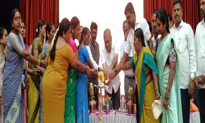 ಪಕ್ಷಾತೀತವಾಗಿ ಪಂಚಾಯಿತಿಗಳ ಅಭಿವೃದ್ಧಿಗೆ ಒತ್ತು ನೀಡಿ
