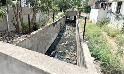 ಅಪಾಯಕ್ಕೆ ಆಹ್ವಾನ ಒಡ್ಡಿರುವ ರಾಜ ಕಾಲುವೆ