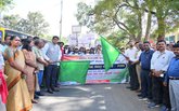 ಬೃಹತ್ ಜಾಗೃತಿ ಕಾಲ್ನಡಿಗೆ ಜಾಥಾದಲ್ಲಿ ಸಾವಿರಕ್ಕೂ ಅಧಿಕ ಮಂದಿ ಭಾಗಿ