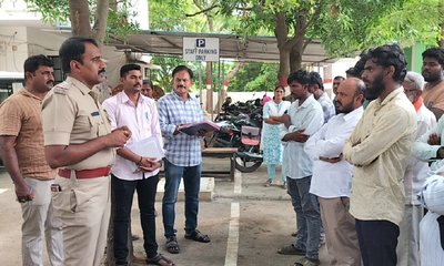 ರೌಡಿಶೀಟರುಗಳ ಪರೇಡ್, ಎಚ್ಚರಿಕೆ ನೀಡಿದ ಗೌರಿಬಿದನೂರು ಪೊಲೀಸರು