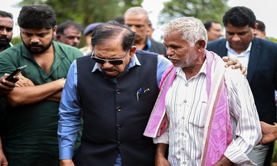 ಬೆಳೆ ವಿಮೆ ಕಡ್ಡಾಯವಾಗಿ ಮಾಡಿಸಿಕೊಳ್ಳಿ; ಅಧಿಕಾರಿಗಳಿಗೆ ನೋಂದಣಿ ಸೂಚನೆ