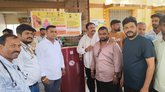 ಆರೋಗ್ಯ ಕೇಂದ್ರಕ್ಕೆ ಜಯ ಫೌಂಡೇಶನ್‌ನಿಂದ ಫ್ರಿಜ್, ಆಸನಗಳ ಕೊಡುಗೆ