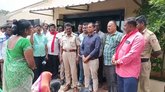 ಗಾರ್ಮೆಂಟ್ ಫ್ಯಾಕ್ಟರಿ ಕಾರ್ಮಿಕರಿಂದ ಪ್ರತಿಭಟನೆ