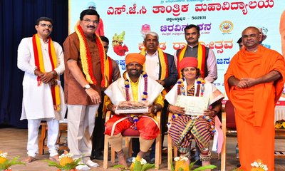 ಕಲಿಕೆಯ ಭಾಷೆ ಇಂಗ್ಲಿಷ್ ಆದರೂ ಹೃದಯದ ಭಾಷೆ ಕನ್ನಡವಾಗಿರಬೇಕು